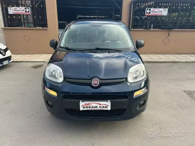 Usata Fiat Panda Lounge 80 CV (58 kW) 2016 Bluazzurro Utilitaria