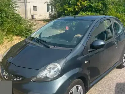 Usata Toyota Aygo 67 CV (49 kW) 2006 Nero Utilitaria