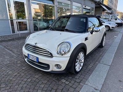 Begagnad Mini Cooper D Cabriolet 111 HK (81 kW) 2010 Vit Cab