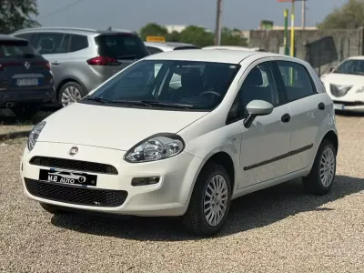Begagnad Fiat Punto 70 HK (51 kW) 2015 Vit Halvkombi