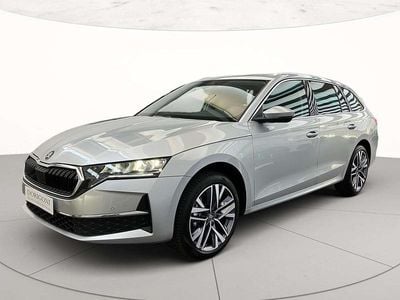 Usata Skoda Octavia Style 150 CV (110 kW) 2025 Argento brillante metallizzato Station wagon