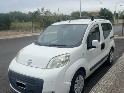 Usata Fiat Qubo Trekking 95 CV (69 kW) 2012 Bianco Monovolume
