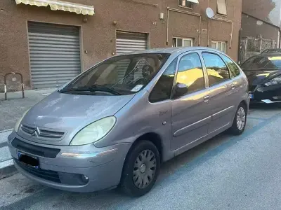 Usata Citroën Xsara 95 CV (69 kW) 2004 Grigio Monovolume