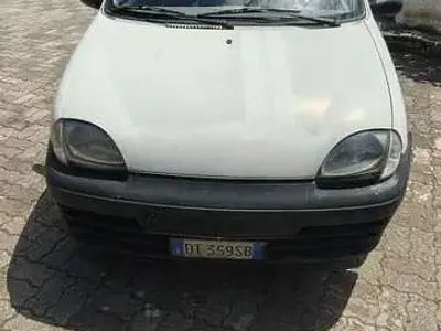 Usata Fiat 600 54 CV (39 kW) 2008 Utilitaria
