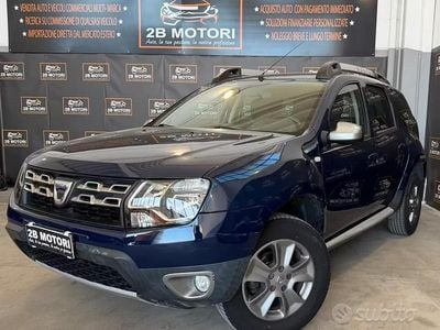Usata Dacia Duster Lauréate 110 CV (80 kW) 2015 Blu SUV