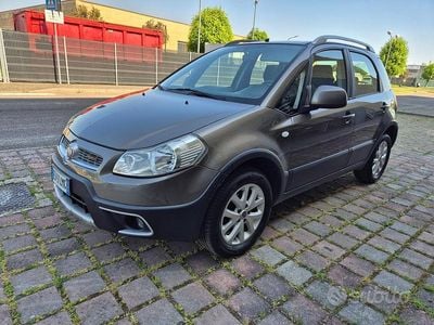Usata Fiat Sedici Emotion 134 CV (98 kW) 2010 Marrone SUV