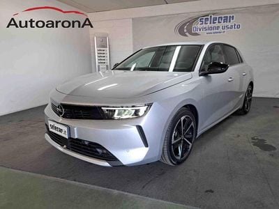 Usata Opel Astra Elegance 130 CV (95 kW) 2023 Gr1b argento diamante metallizzato Berlina