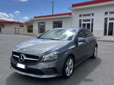 Usata Mercedes A180 Premium 109 CV (80 kW) 2016 Berlina