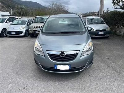 Usata Opel Meriva Cosmo 120 CV (88 kW) 2013 Giallo Monovolume