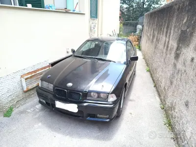 Usata BMW 320 Cabriolet Efficient Dynamics 150 CV (110 kW) 1997 Nero Cabrio
