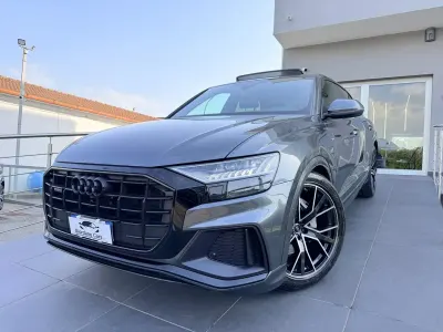 Usata Audi Q8 S-line plus 285 CV (209 kW) 2023 Grigio SUV