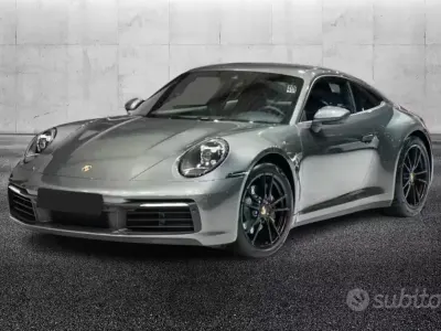 Usata Porsche 911 Carrera 385 CV (283 kW) 2021 Verde Coupé