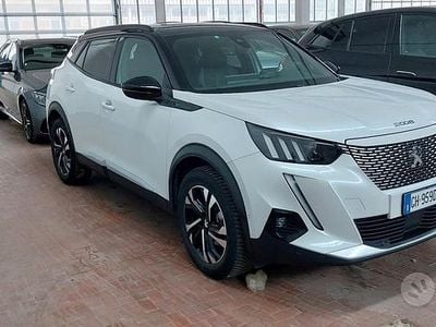 Usata Peugeot e-2008 GT-line 56 kW (77 CV) 2021 Bianco SUV