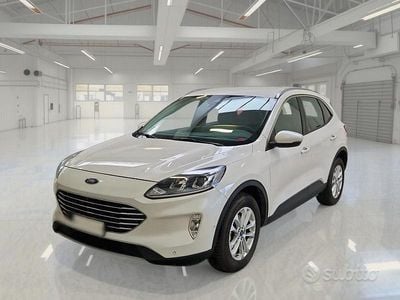 Usata Ford Kuga Titanium 120 CV (88 kW) 2022 Bianco SUV