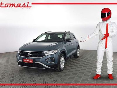 Petrol blu con tetto nero pastello Usata 2024 VW T-Roc Edition SUV | 23.900 € (Buon prezzo)