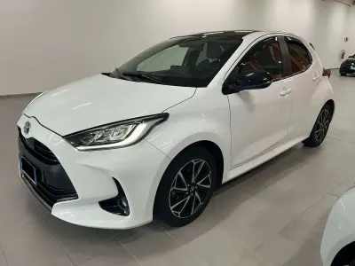 Usata Toyota Yaris Hybrid