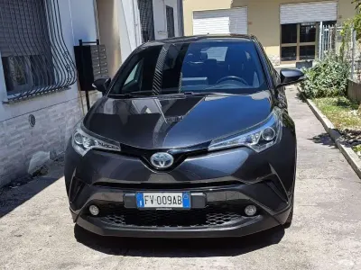 Usata Toyota C-HR Trend 98 CV (72 kW) 2019 Grigio SUV
