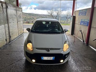 Usata Fiat Punto Evo 75 CV (55 kW) 2011 Bianco Utilitaria