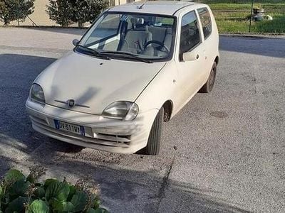 Usata Fiat 600 54 CV (39 kW) 2009 Utilitaria