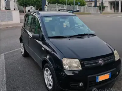 Usata Fiat Panda Climbing 60 CV (44 kW) 2009 Nero Utilitaria