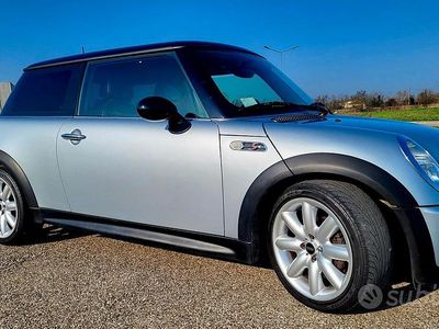 Usata Mini Cooper 163 CV (119 kW) 2004 Grigio Utilitaria