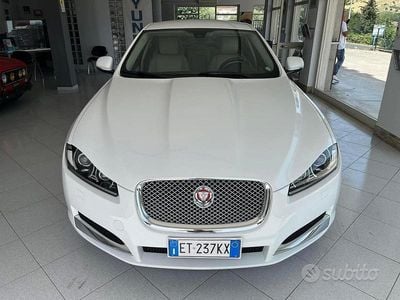 Usata Jaguar XF Luxury 200 CV (147 kW) 2014 Bianco Berlina