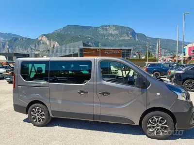 Usata Renault Trafic Intens 125 CV (91 kW) 2017 Grigio Monovolume