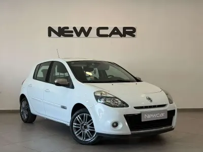 Usata Renault Clio II 75 CV (55 kW) 2011 Bianco Berlina