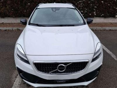 Usata Volvo V40 CC Business Edition 120 CV (88 kW) 2019 Bianco Station wagon
