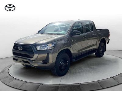 Nuova Toyota HiLux Comfort 204 CV (150 kW) 2026 Bronzo Pick-up