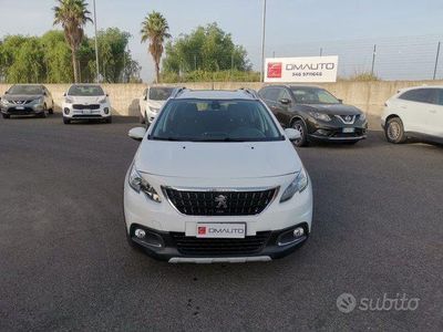 Usata Peugeot 2008 Allure 115 CV (84 kW) 2018 Bianco SUV