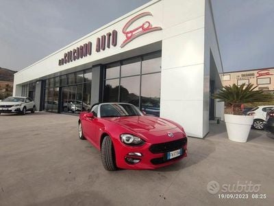 Usata Fiat 124 Spider Lusso 140 CV (102 kW) 2018 Rosso Cabrio