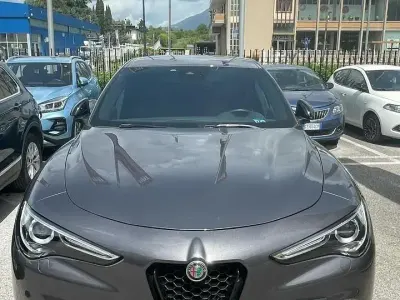 Usata Alfa Romeo Stelvio Veloce 210 CV (154 kW) 2023 Grigio SUV