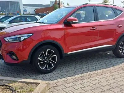 Usata MG ZS Luxury 106 CV (77 kW) 2025 SUV