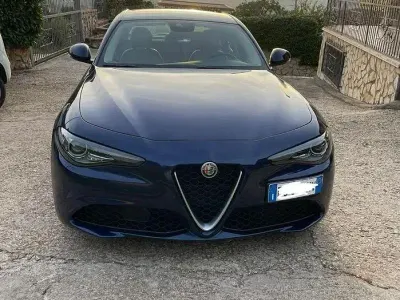 Usata Alfa Romeo Giulia Super 150 CV (110 kW) 2016 Bluazzurro Berlina