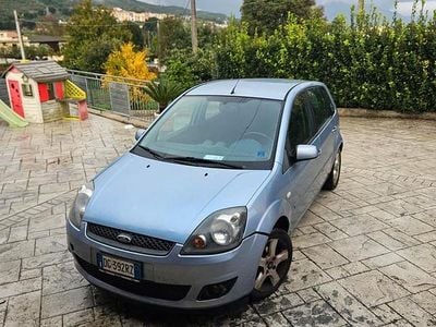 Usata Ford Fiesta 88 CV (64 kW) 2007 Berlina