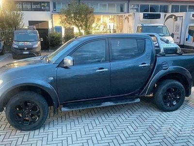 Usata Mitsubishi L200 87 CV (63 kW) 2015 Grigio Pick-up