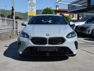 Usata BMW 120 M Sport 170 CV (125 kW) 2025 Brooklyn grey metallizzato Utilitaria