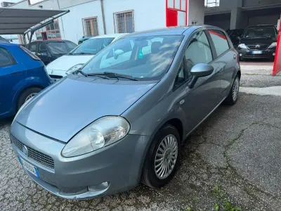 Usata Fiat Grande Punto Active 75 CV (55 kW) 2007 Blu Utilitaria