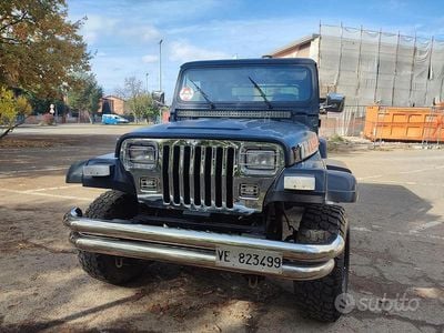 Usata Jeep Wrangler 103 CV (75 kW) 1990 Nero SUV