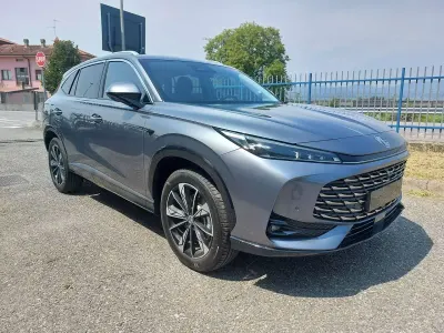 Nuova MG HS Luxury 143 CV (105 kW) 2026 Grigio SUV