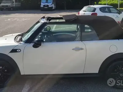 Usata Mini Cooper Cabriolet 112 CV (82 kW) 2015 Bianco Cabrio