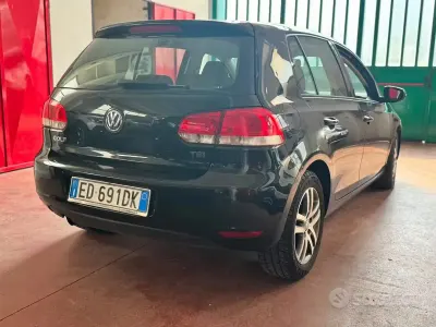 Usata VW Golf VI Trendline 102 CV (75 kW) 2010 Nero Utilitaria