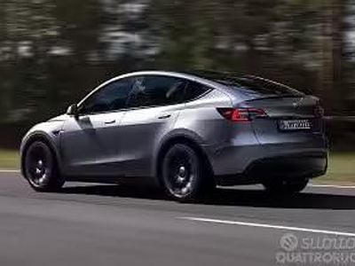 Usata Tesla Model Y 378 kW (514 CV) 2023 Grigio SUV