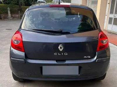Usata Renault Clio II 75 CV (55 kW) 2008 Grigio Berlina