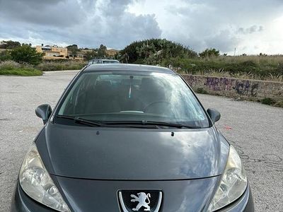 Nero Usata 2009 Peugeot 207 Utilitaria | 2400 € (Buon prezzo)