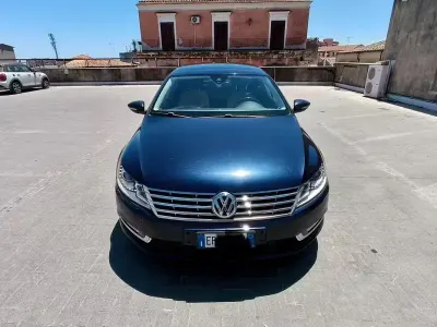 Usata VW CC 140 CV (102 kW) 2013 Blu Berlina