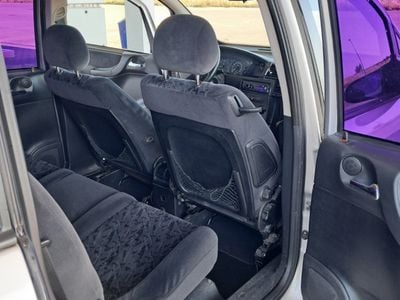 Usata Opel Zafira 101 CV (74 kW) 2003 Grigio Monovolume