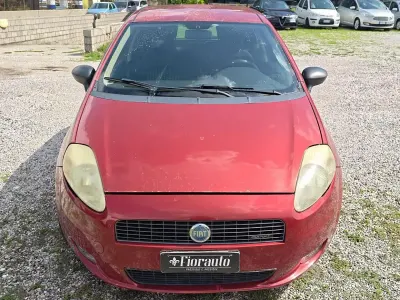 Usata Fiat Grande Punto Dynamic 75 CV (55 kW) 2006 Rosso Utilitaria