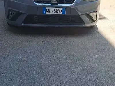 Usata Seat Ibiza FR 95 CV (69 kW) 2024 Grigio Utilitaria